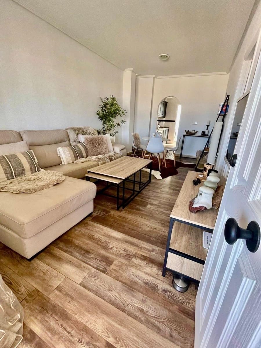 2 bedroom Penthouse for sale in Orihuela Costa - € 199,000 (Ref: 9903873)