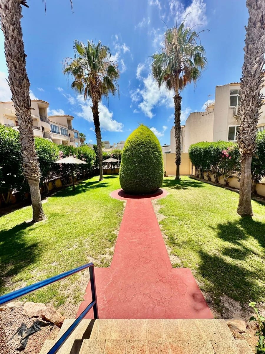 2 bedroom Penthouse for sale in Orihuela Costa - € 199,000 (Ref: 9903873)