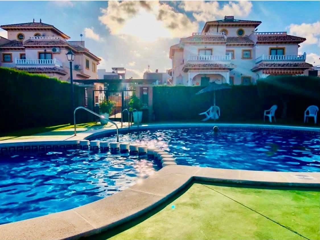 2 chambre Appartement à vendre à Orihuela Costa - 239 000 € (Ref: 9903874)
