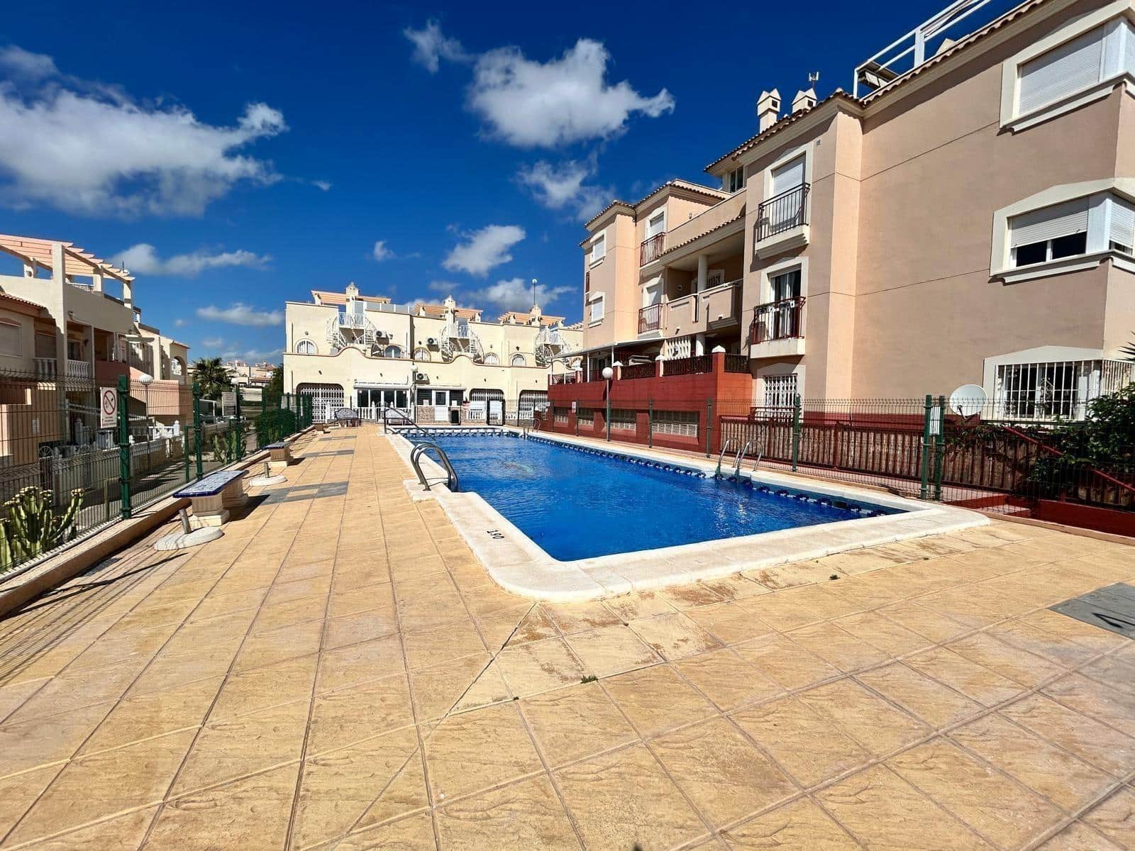 2 soveværelse Bungalow til salg i La Florida - € 145.000 (Ref: 9907532)