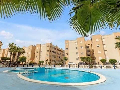 3 sovrum Lägenhet till salu i San Luis, Torrevieja - 129 000 € (Ref: 9907533)