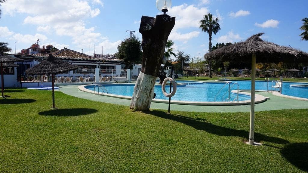 1 bedroom Apartment for sale in Los Balcones with pool - € 95,000 (Ref: 9922268)