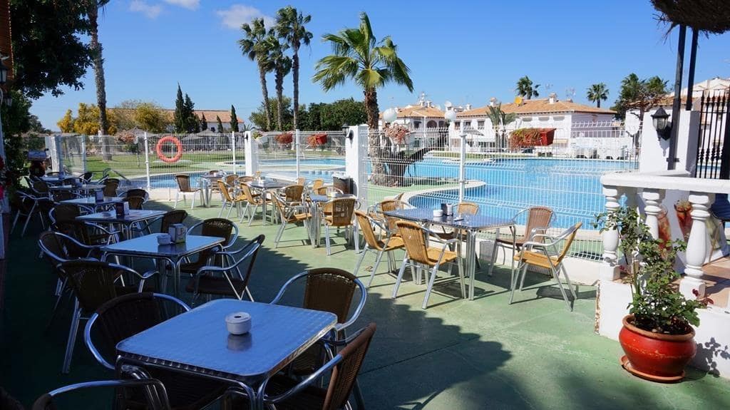 1 bedroom Apartment for sale in Los Balcones with pool - € 95,000 (Ref: 9922268)