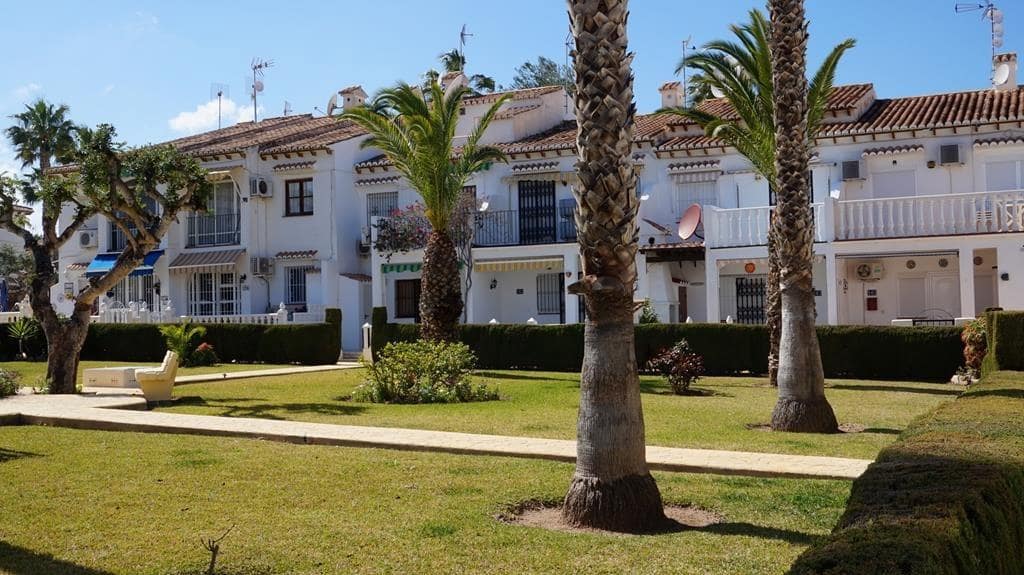 1 bedroom Apartment for sale in Los Balcones with pool - € 95,000 (Ref: 9922268)