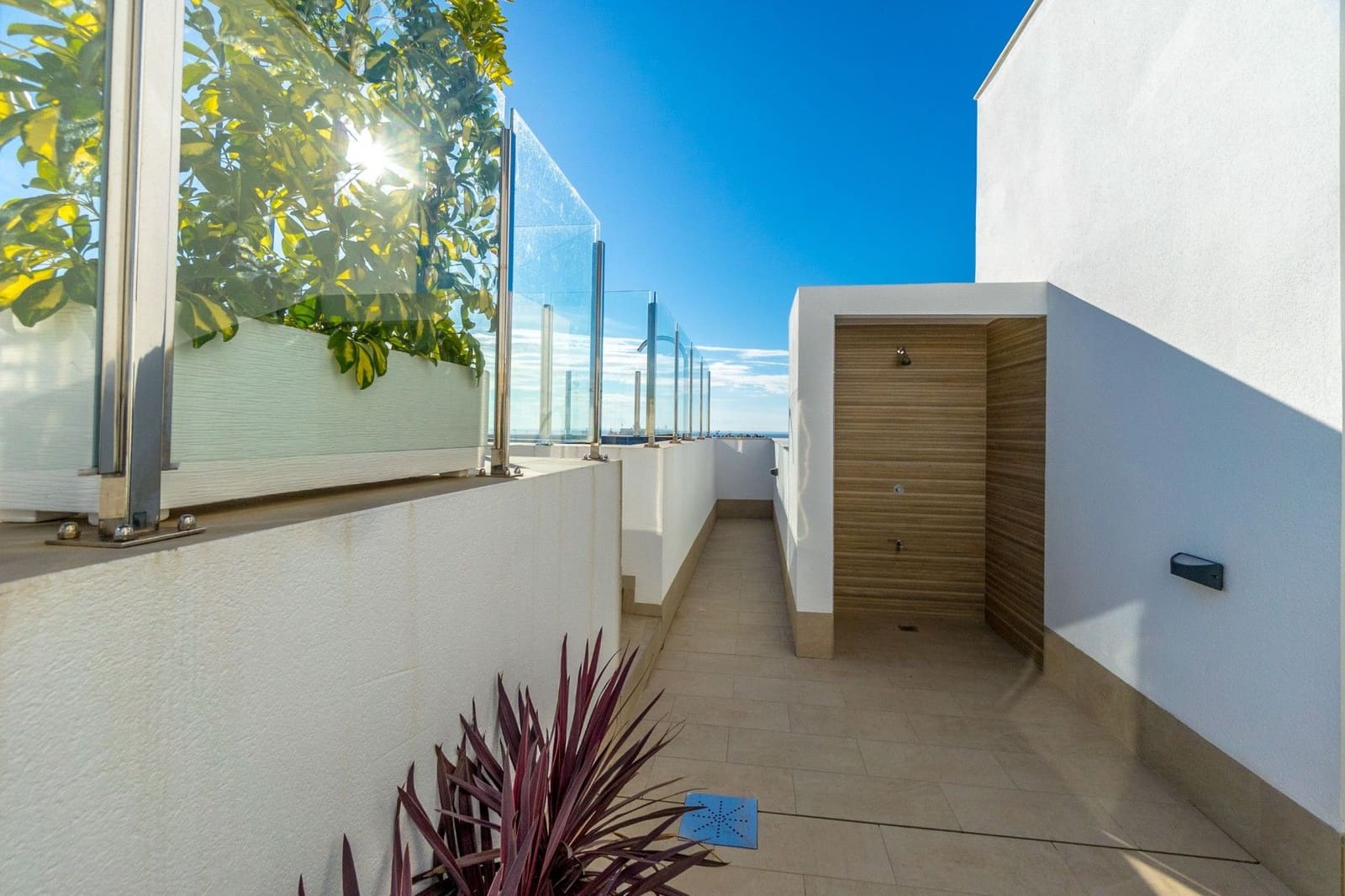 2 soveværelse Lejlighed til salg i Torrevieja med swimmingpool - € 249.900 (Ref: 9936360)