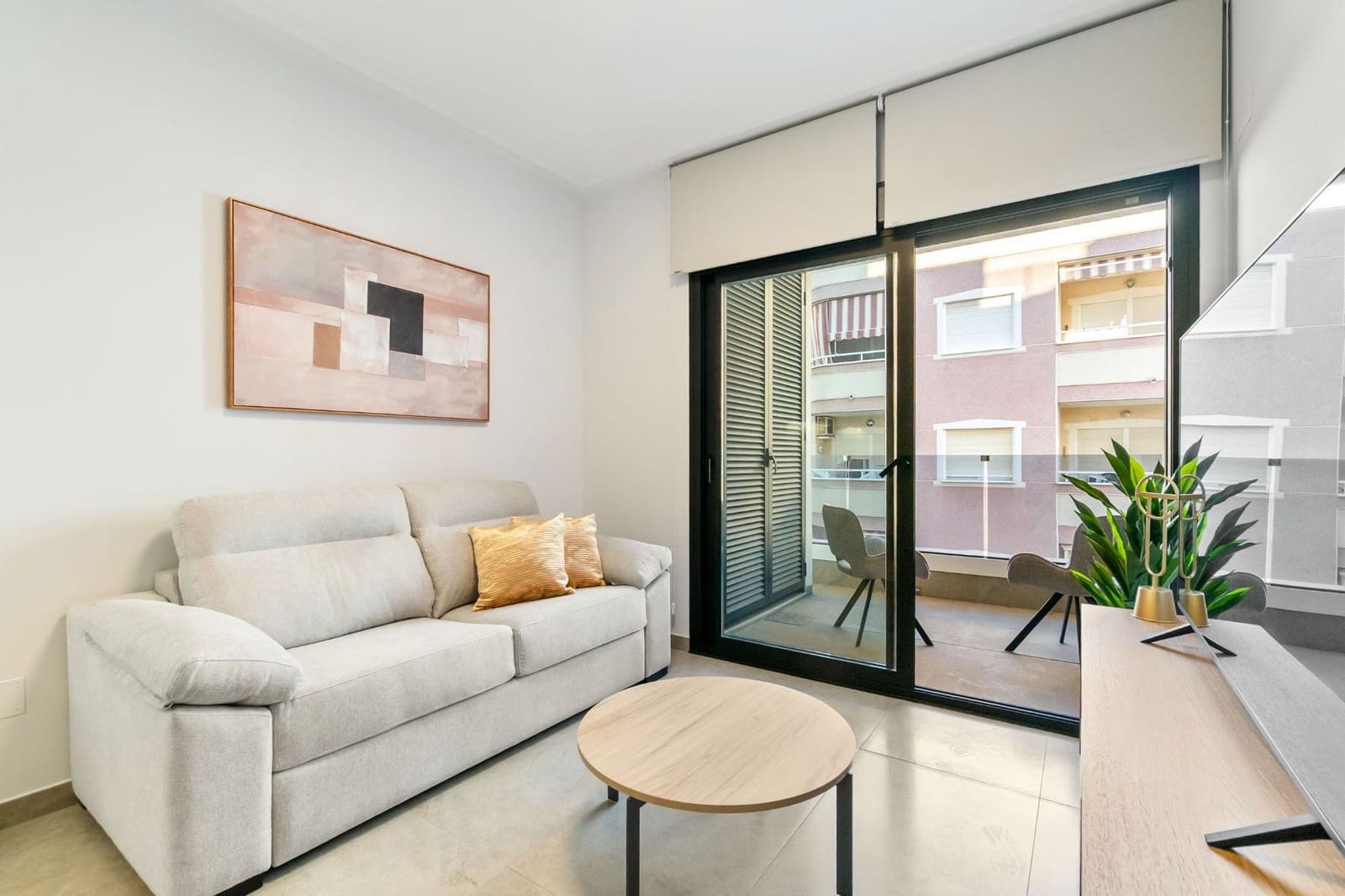 2 soveværelse Lejlighed til salg i Torrevieja med swimmingpool - € 249.900 (Ref: 9936360)