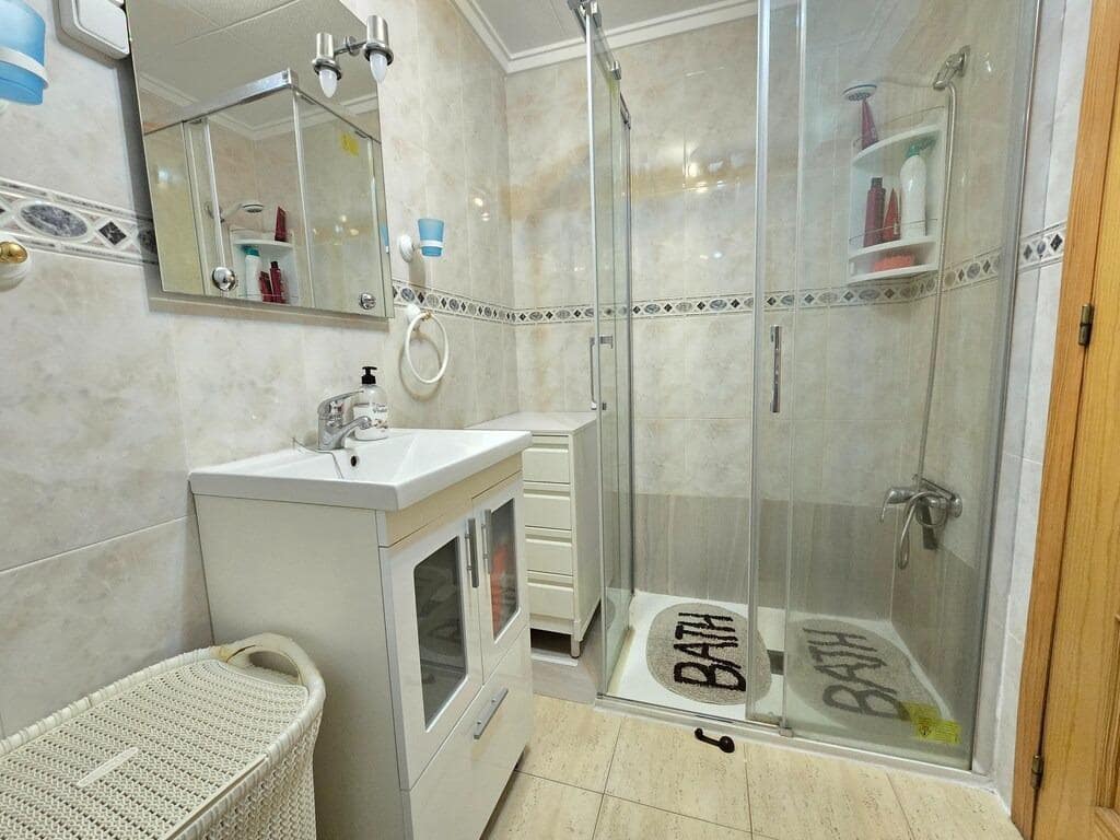 Apartamento de 1 habitación en Torrevieja en venta - 116.000 € (Ref: 9939930)