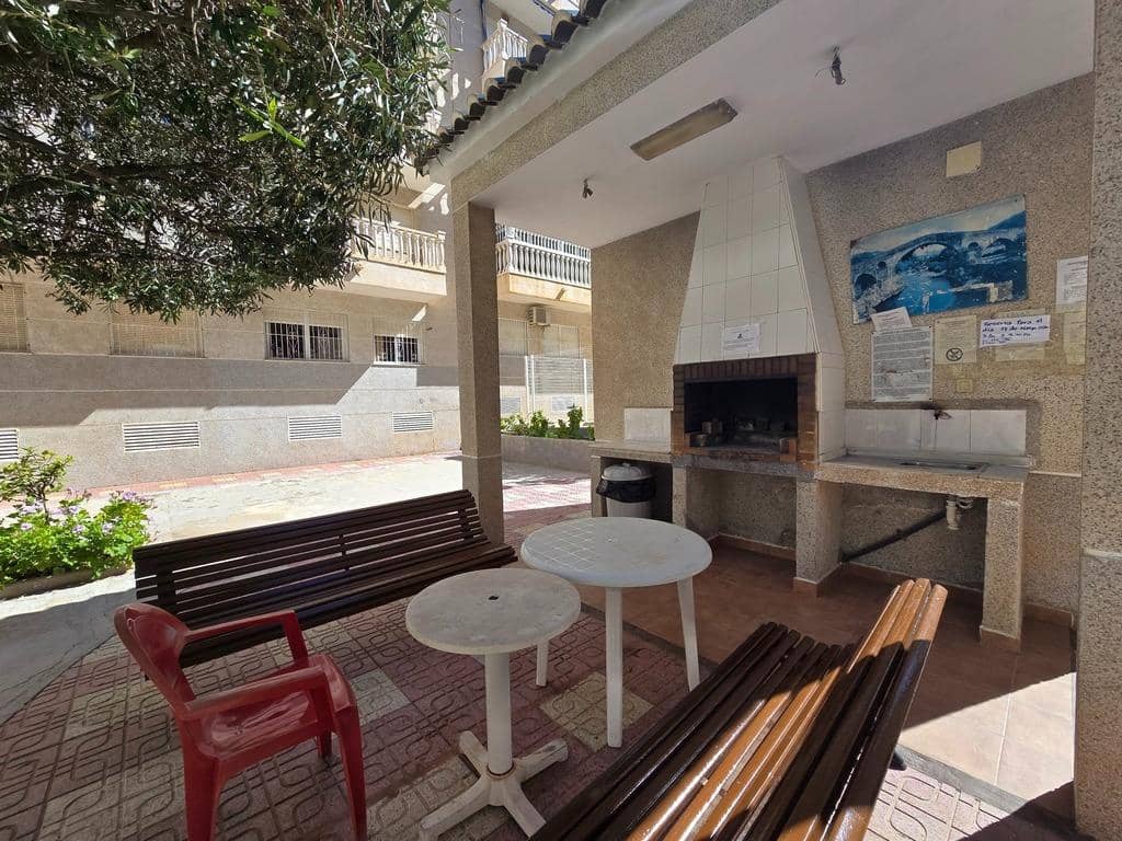 Apartamento de 1 habitación en Torrevieja en venta - 116.000 € (Ref: 9939930)