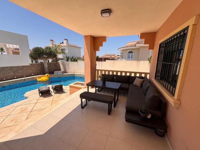 4 soverom Villa til salgs i Doña Pepa, Rojales med svømmebasseng - € 520 000 (Ref: 9939931)