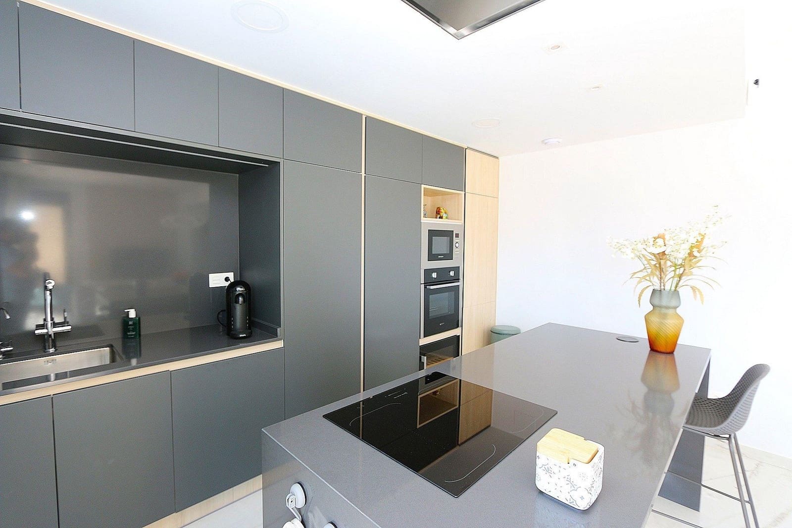 3 sypialnia Penthouse na sprzedaż w Orihuela Costa z basenem garażem - 539 000 € (Ref: 9939935)