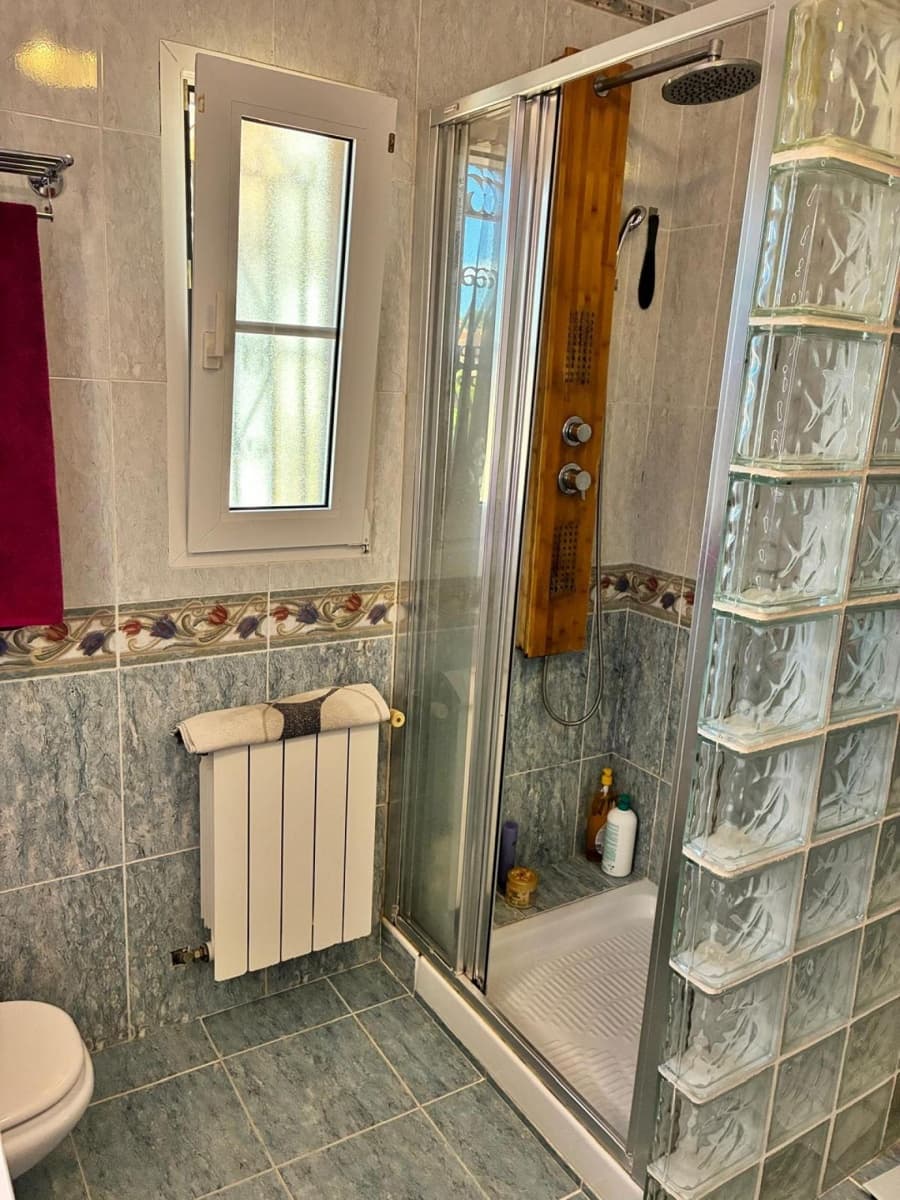 4 Zimmer Villa zu verkaufen in Torrevieja mit Pool Garage - 490.000 € (Ref: 9939936)