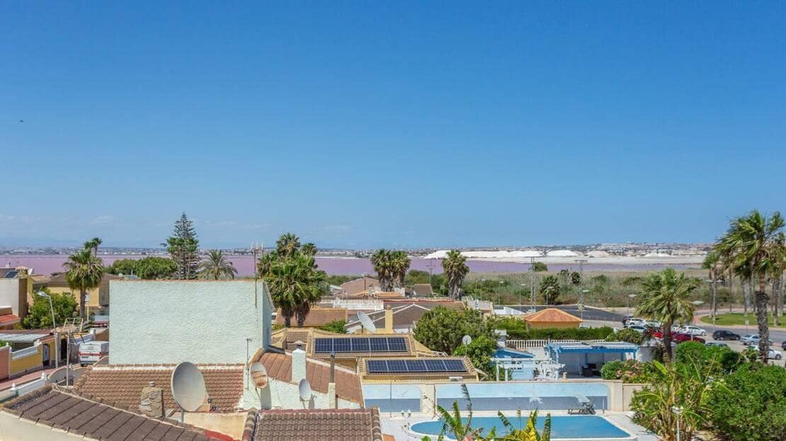 6 Zimmer Villa zu verkaufen in Los Balcones mit Pool - 610.000 € (Ref: 9942480)