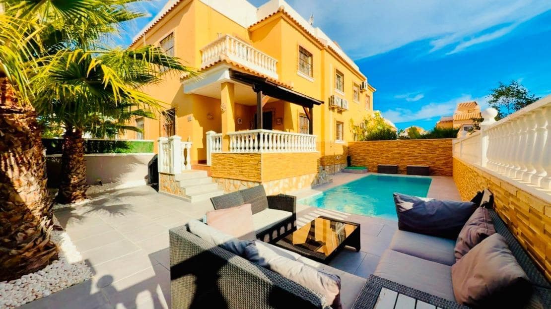 3 soveværelse Lejlighed til salg i Dona Pepa med swimmingpool - € 289.000 (Ref: 9942481)