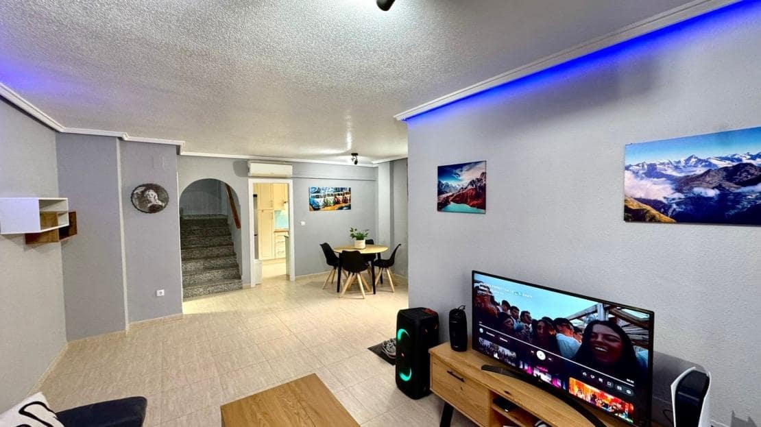 3 soveværelse Lejlighed til salg i Dona Pepa med swimmingpool - € 289.000 (Ref: 9942481)