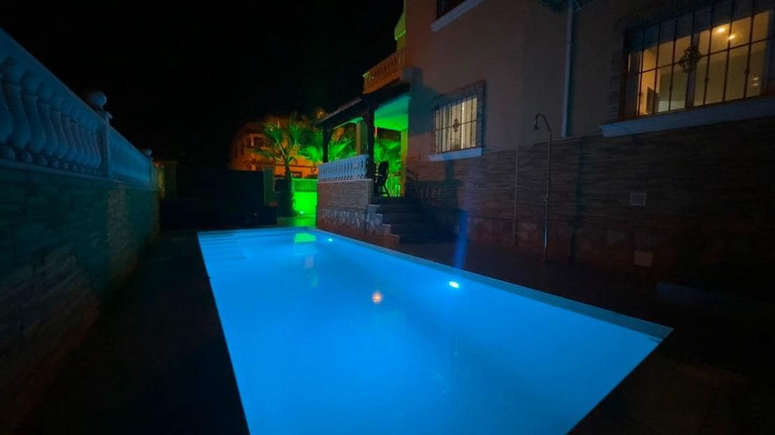 3 soveværelse Lejlighed til salg i Dona Pepa med swimmingpool - € 289.000 (Ref: 9942481)
