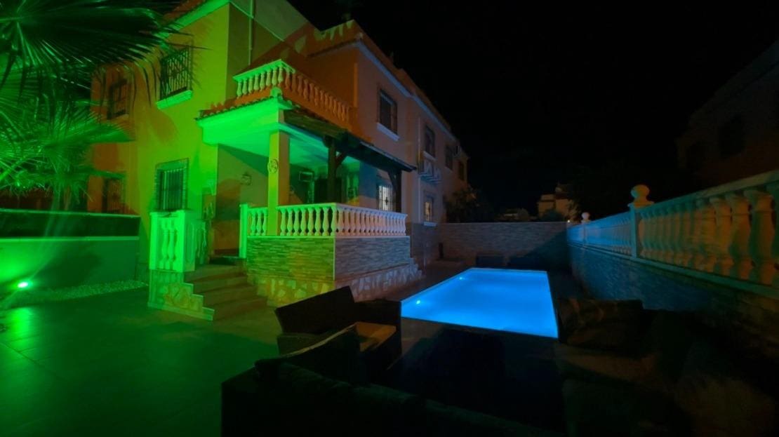3 soveværelse Lejlighed til salg i Dona Pepa med swimmingpool - € 289.000 (Ref: 9942481)