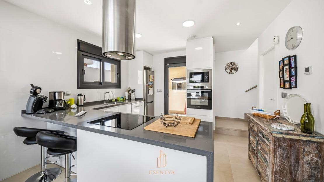 3 soverom Villa til salgs i Daya Vieja - € 375 000 (Ref: 9942482)