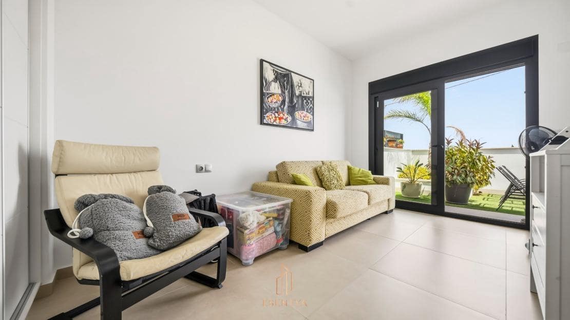 3 soverom Villa til salgs i Daya Vieja - € 375 000 (Ref: 9942482)