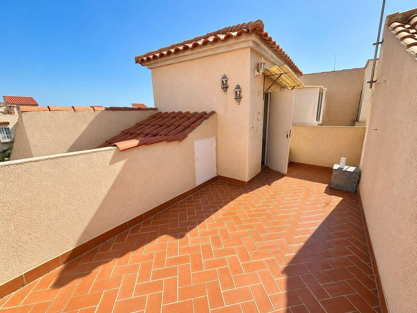 2 slaapkamer Appartement te koop in Playa Flamenca met zwembad - € 129.000 (Ref: 9943646)