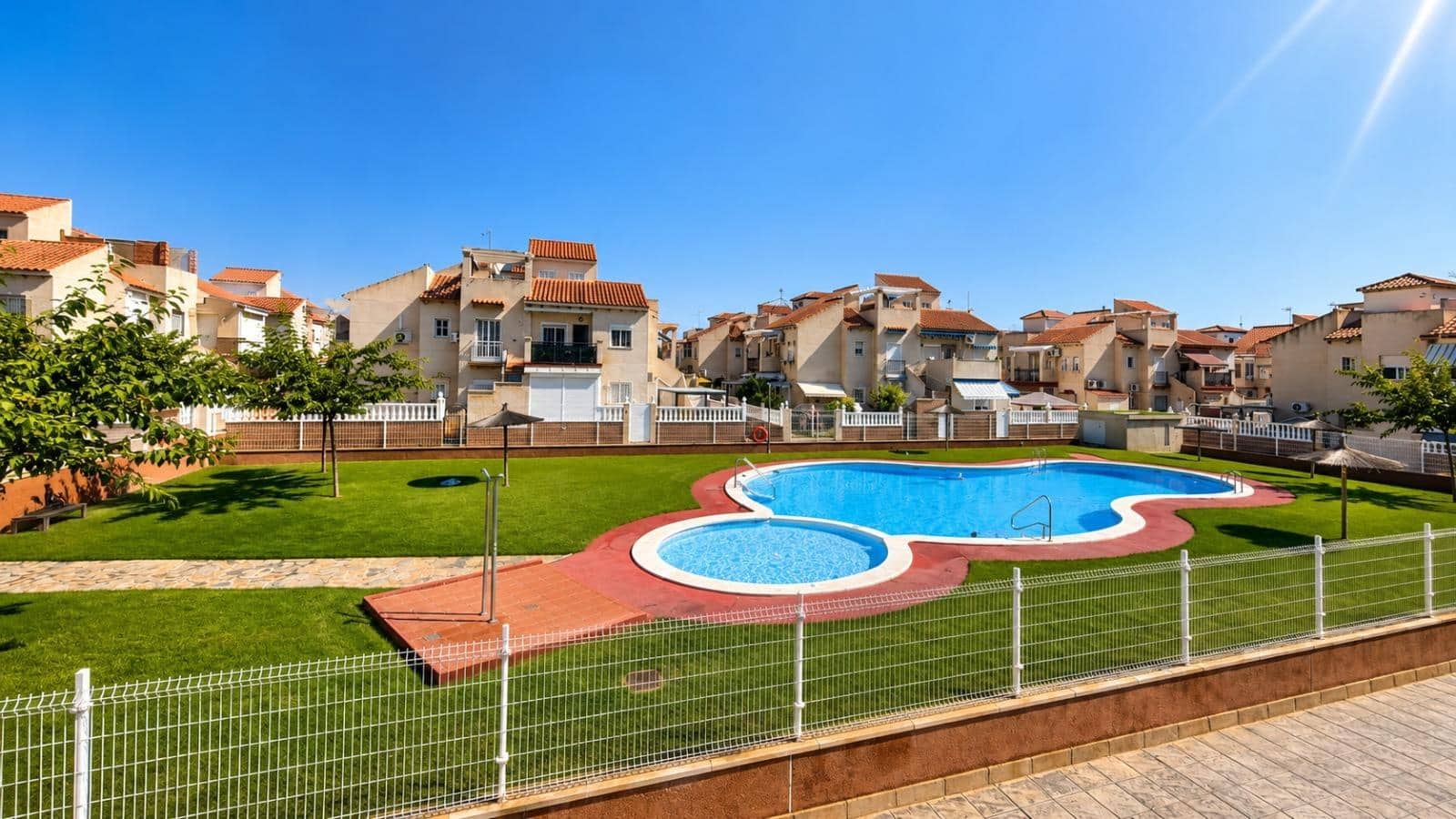 2 slaapkamer Appartement te koop in Playa Flamenca met zwembad - € 129.000 (Ref: 9943646)