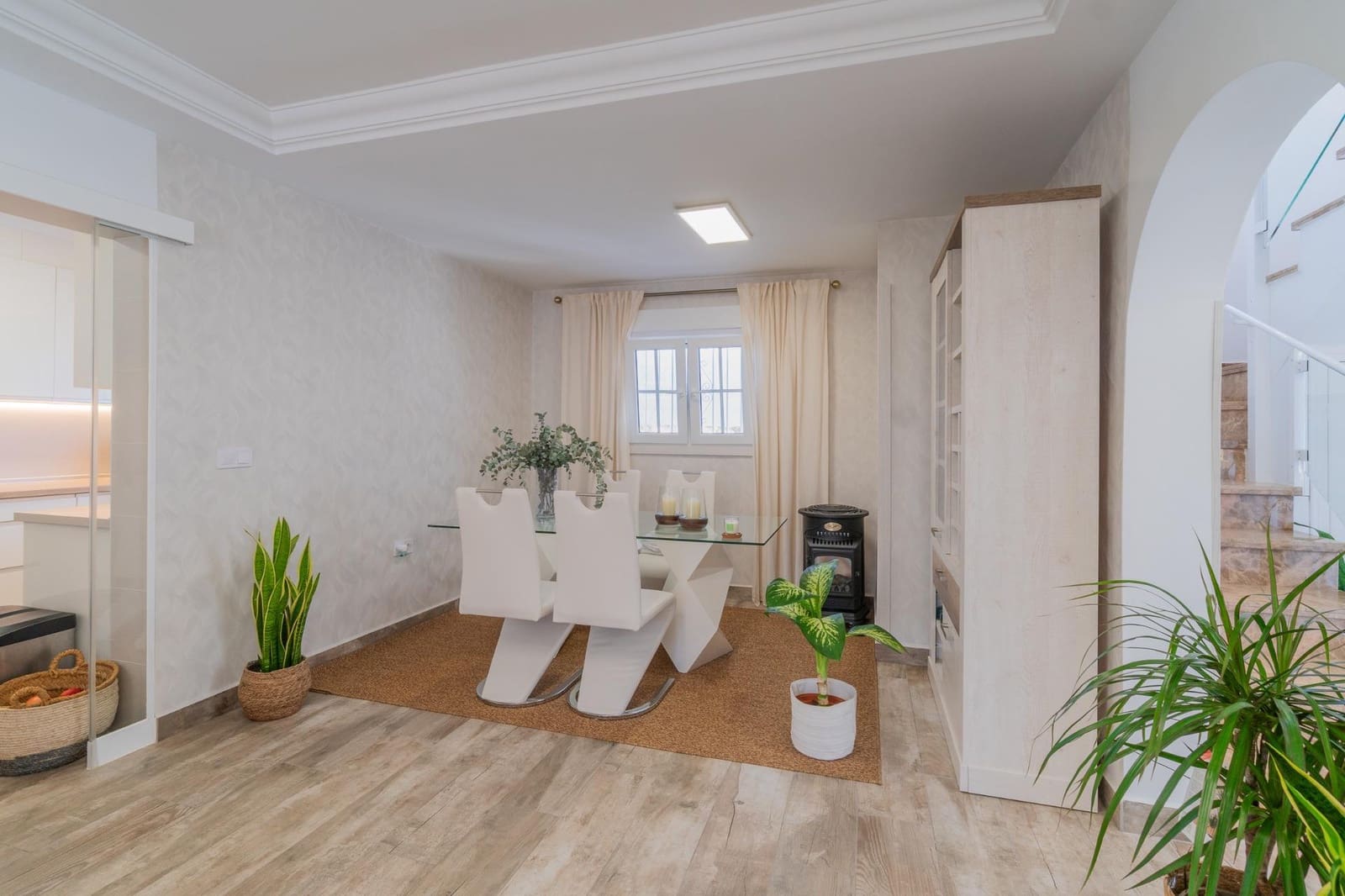 4 soveværelse Villa til salg i Filipinas med swimmingpool - € 365.000 (Ref: 9945669)