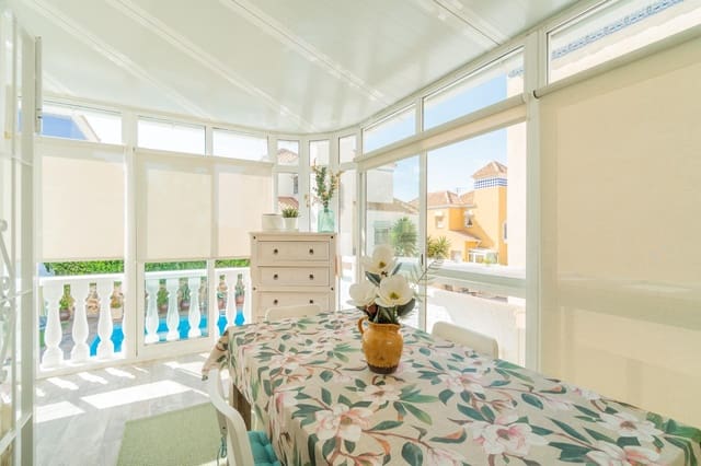 4 soveværelse Villa til salg i Las Filipinas med swimmingpool - € 365.000 (Ref: 9945669)