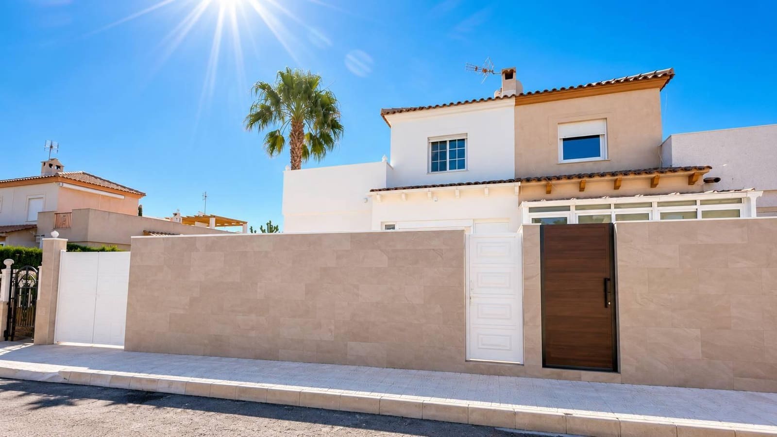3 soverom Leilighet til salgs i Los Altos med svømmebasseng - € 239 000 (Ref: 9945672)