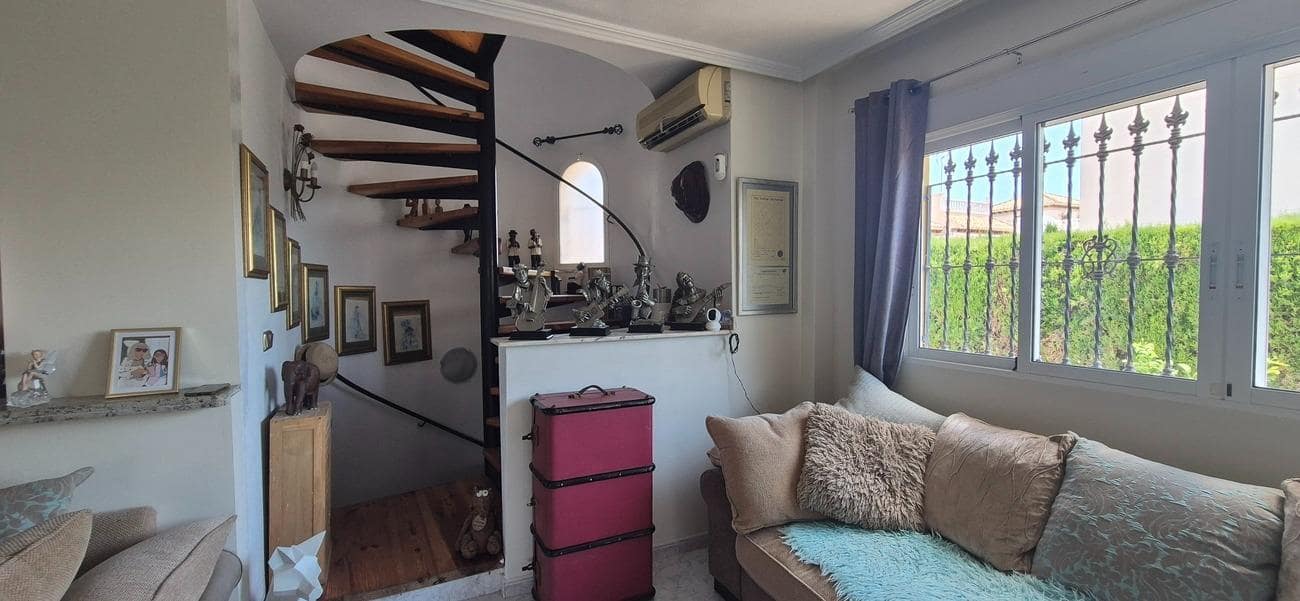 4 quarto Moradia para venda em Filipinas com piscina - 399 995 € (Ref: 9945676)