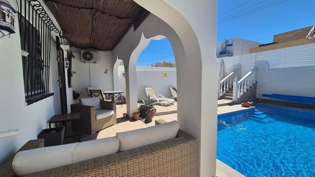 2 sypialnia Bungalow na sprzedaż w San Miguel de Salinas z basenem - 240 000 € (Ref: 9945677)