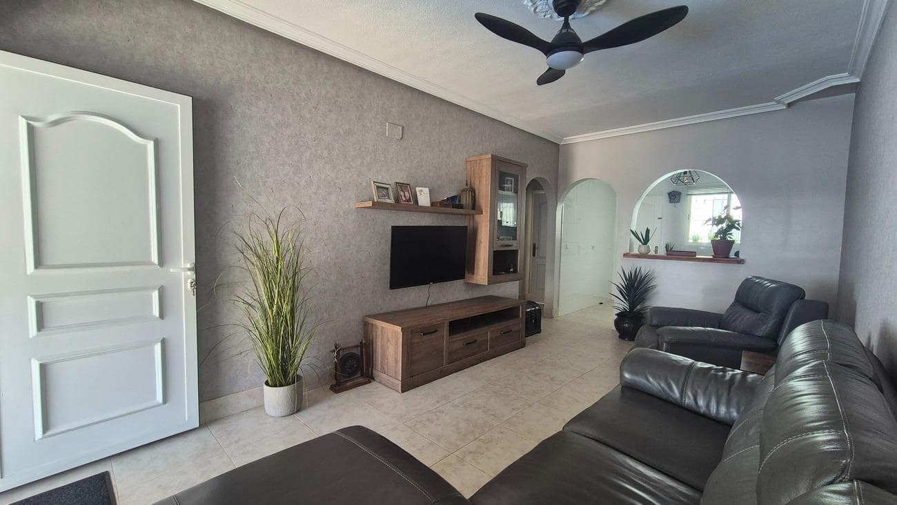 2 sypialnia Bungalow na sprzedaż w San Miguel de Salinas z basenem - 240 000 € (Ref: 9945677)