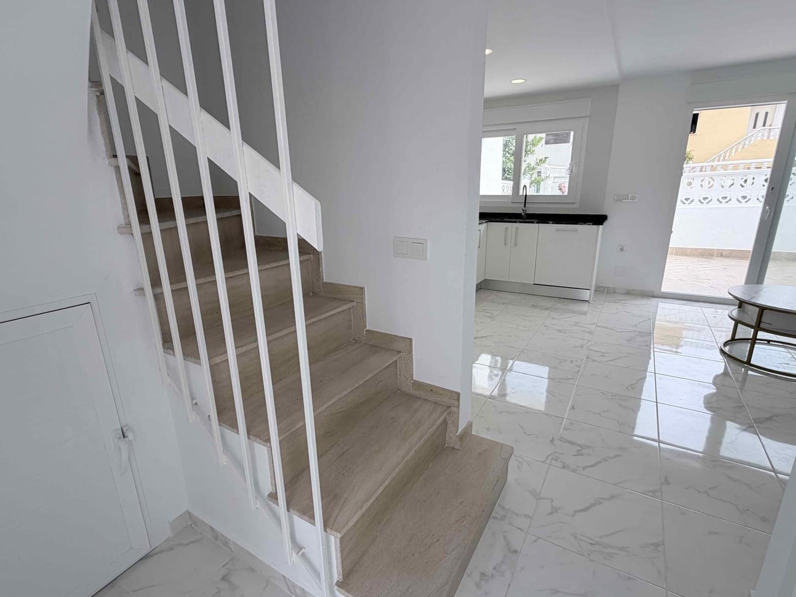 3 makuuhuone Huoneisto myytävänä paikassa Los Balcones mukana uima-altaan - 229 000 € (Ref: 9947883)