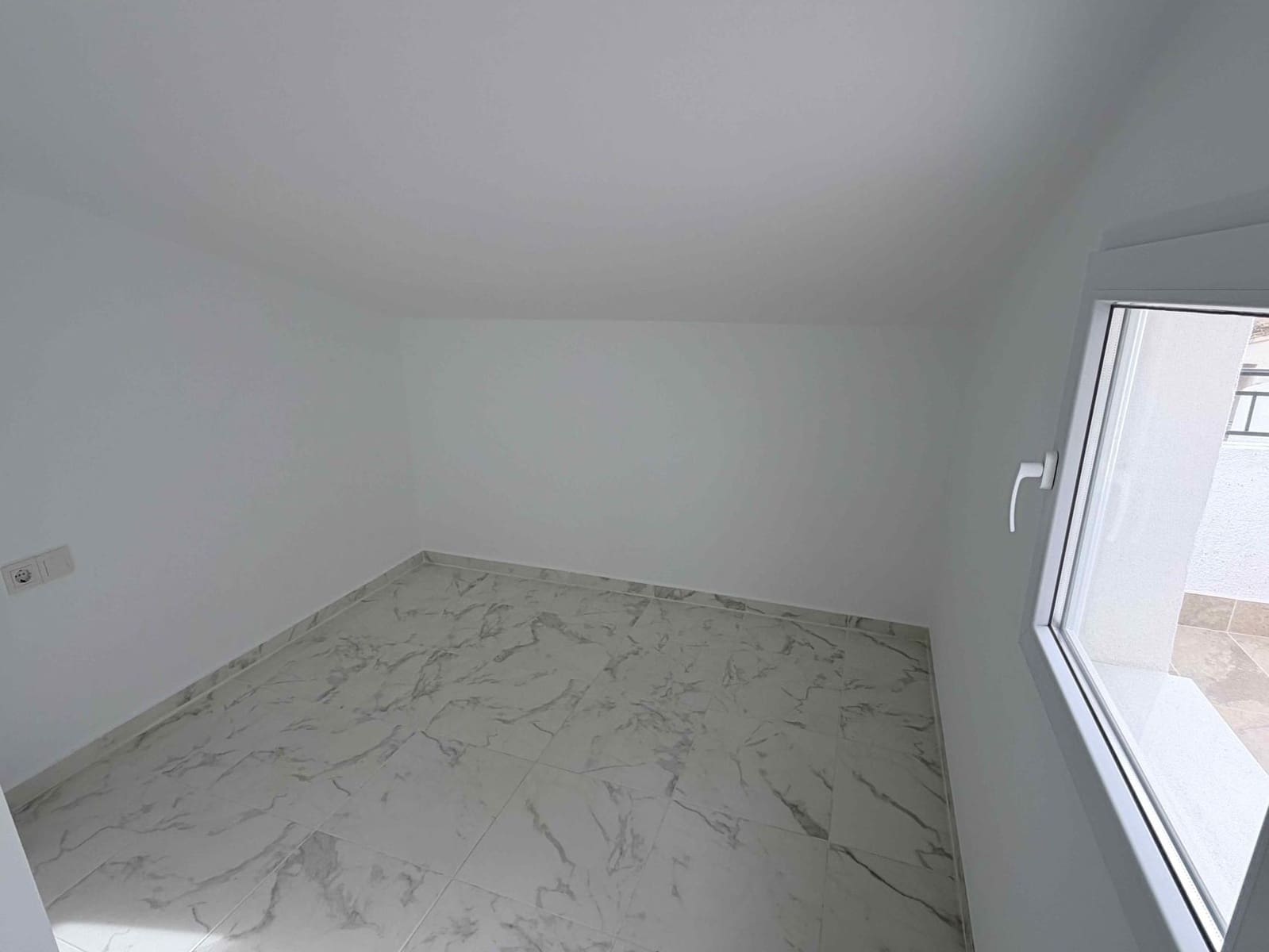 3 makuuhuone Huoneisto myytävänä paikassa Los Balcones mukana uima-altaan - 229 000 € (Ref: 9947883)