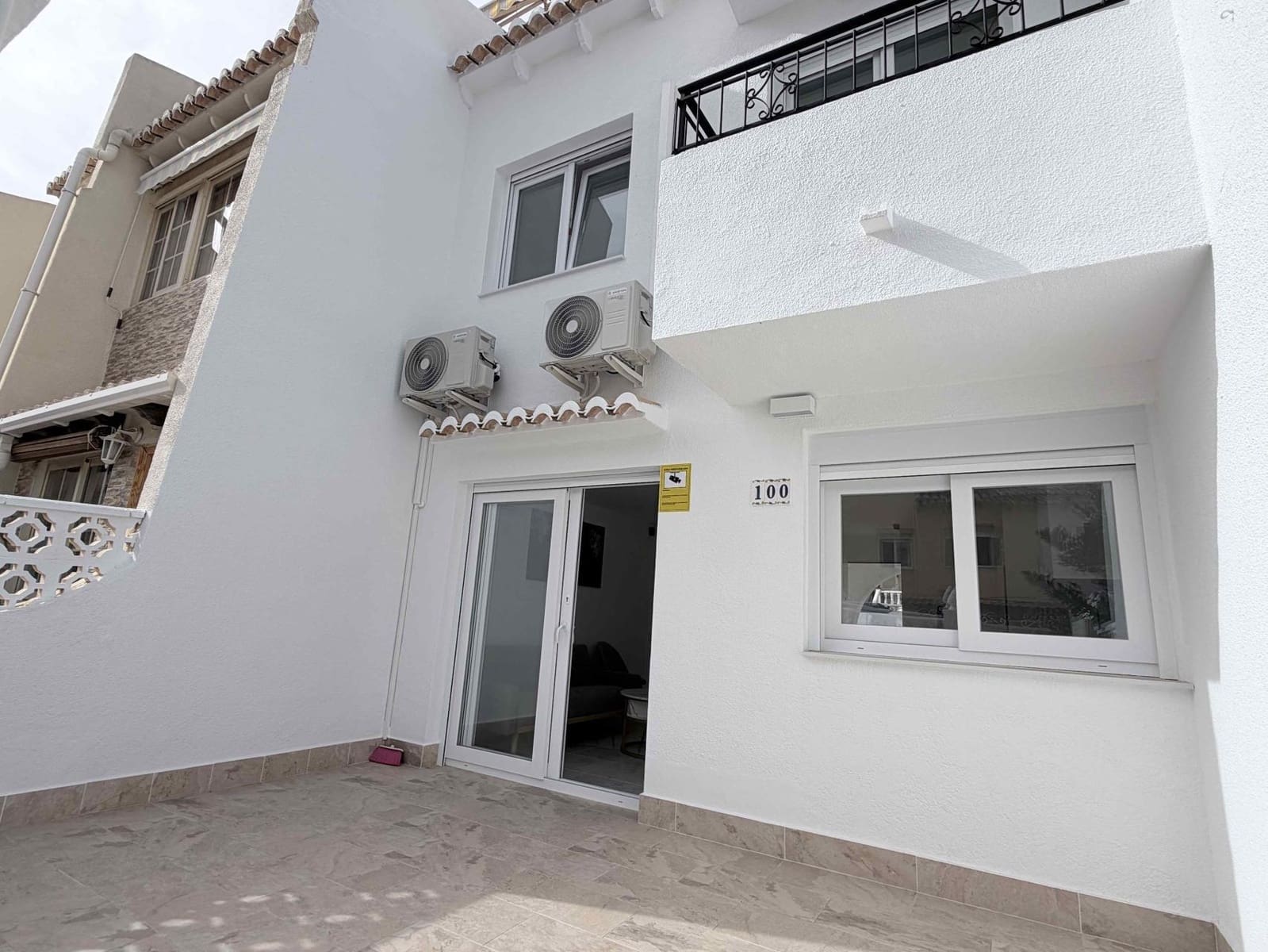 3 makuuhuone Huoneisto myytävänä paikassa Los Balcones mukana uima-altaan - 229 000 € (Ref: 9947883)