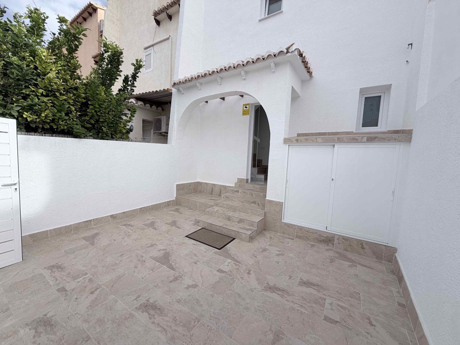 3 makuuhuone Huoneisto myytävänä paikassa Los Balcones mukana uima-altaan - 229 000 € (Ref: 9947883)