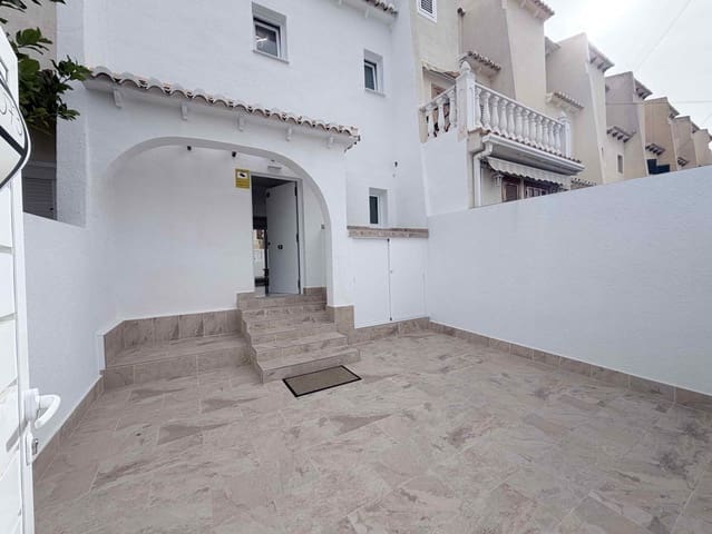 3 makuuhuone Huoneisto myytävänä paikassa Los Balcones mukana uima-altaan - 229 000 € (Ref: 9947883)