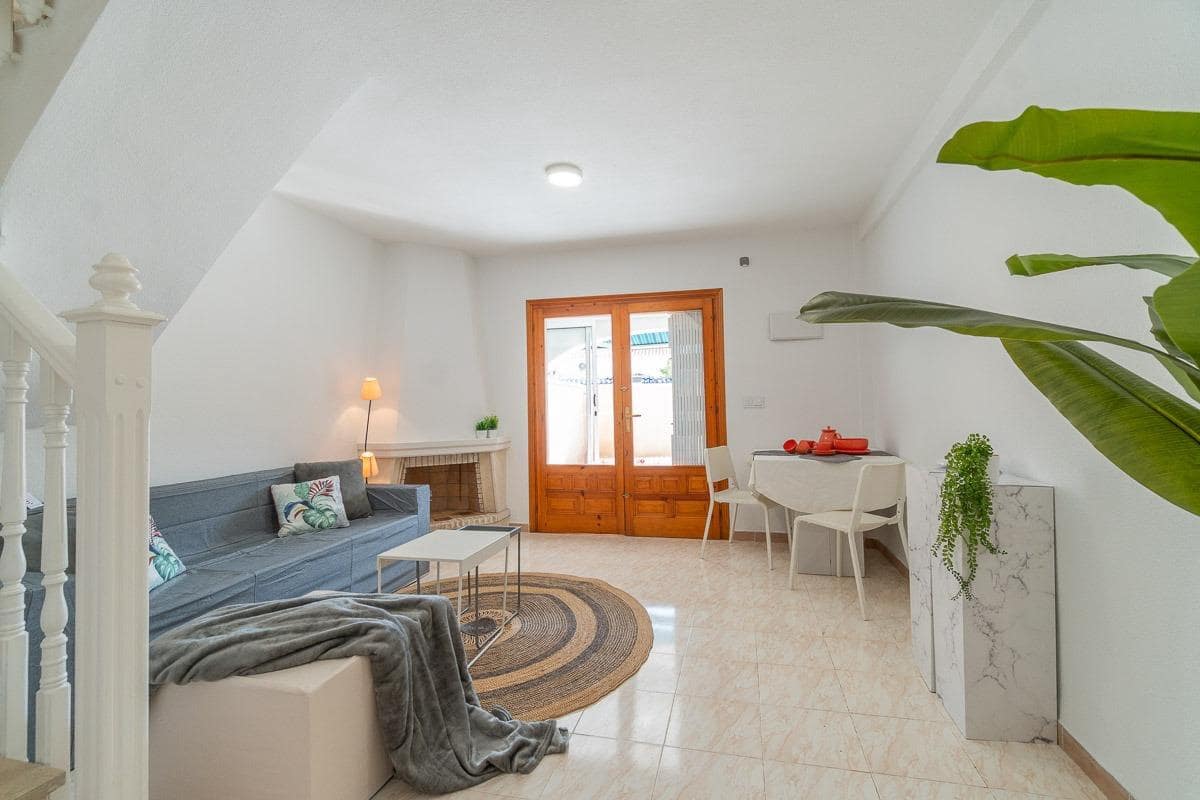 2 soveværelse Rækkehus til salg i El Chaparral med swimmingpool - € 139.000 (Ref: 9949743)