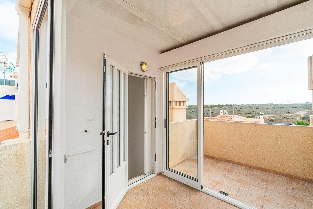 2 soveværelse Rækkehus til salg i El Chaparral med swimmingpool - € 139.000 (Ref: 9949743)