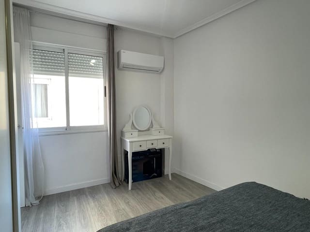 2 soveværelse Lejlighed til salg i Centro, Torrevieja - € 165.000 (Ref: 9962672)