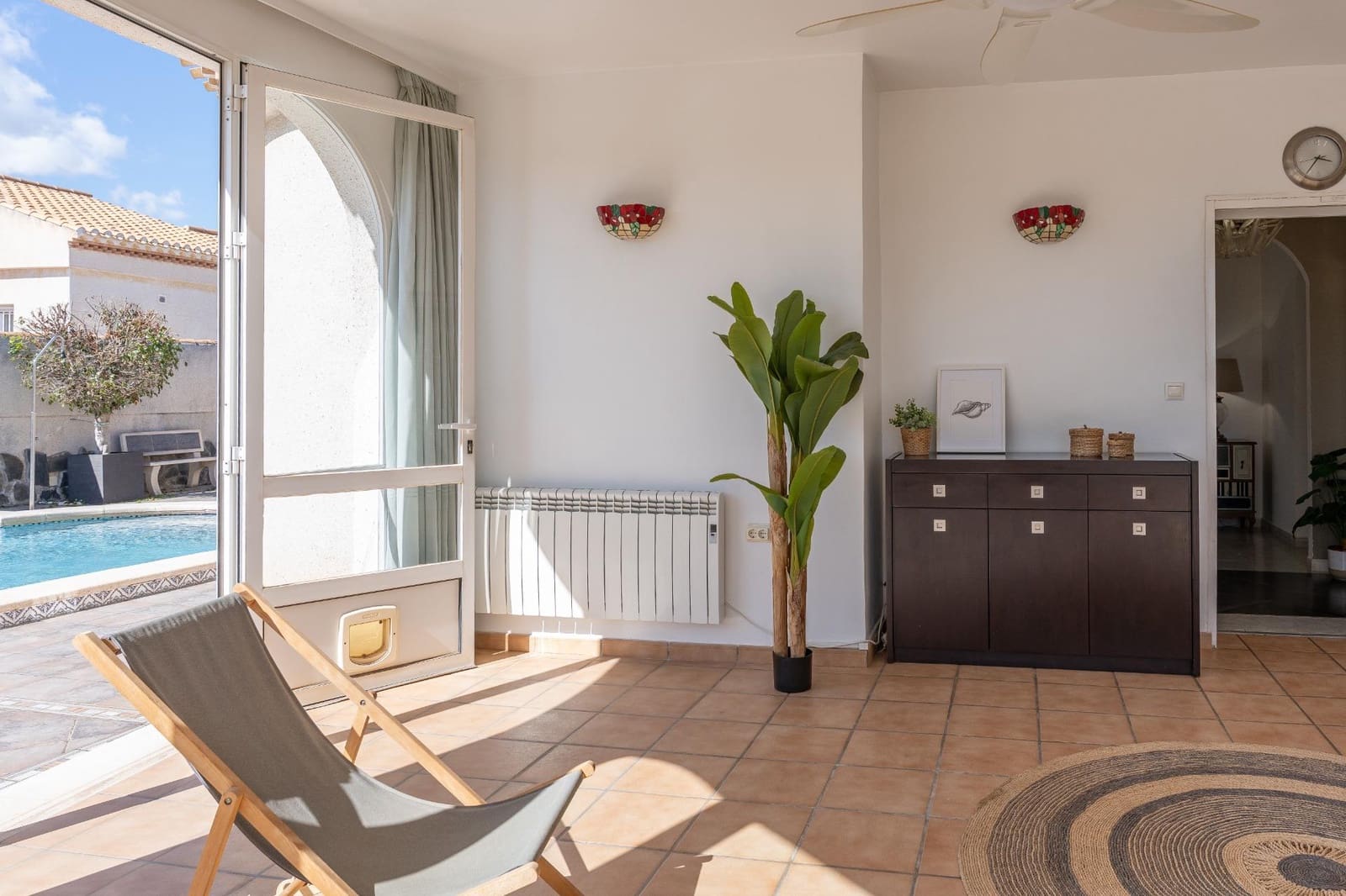 3 bedroom Villa for sale in Playa Flamenca with pool garage - € 560,000 (Ref: 9973297)