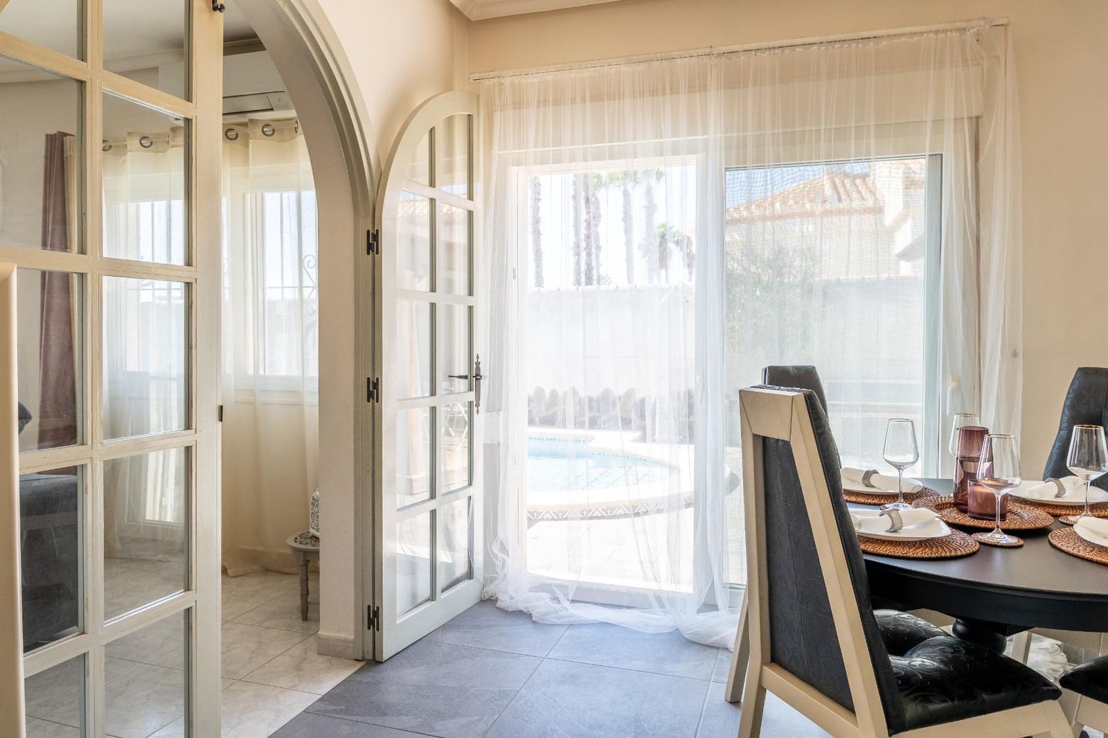 3 bedroom Villa for sale in Playa Flamenca with pool garage - € 560,000 (Ref: 9973297)