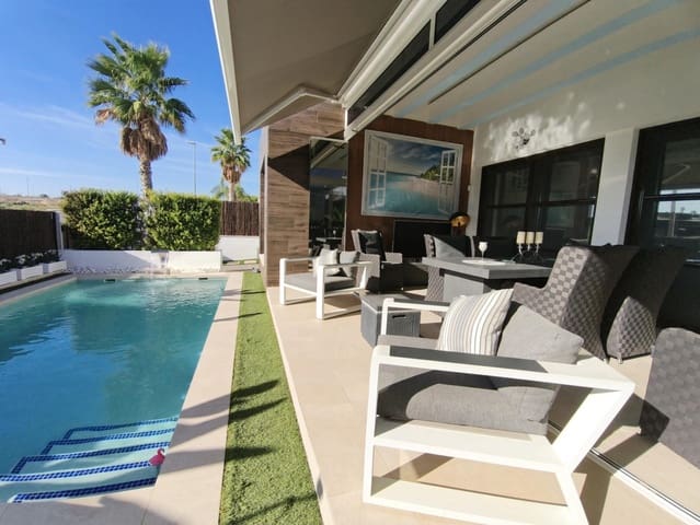 3 soverom Villa til salgs i Vistabella, Orihuela med svømmebasseng - € 459 950 (Ref: 9975389)