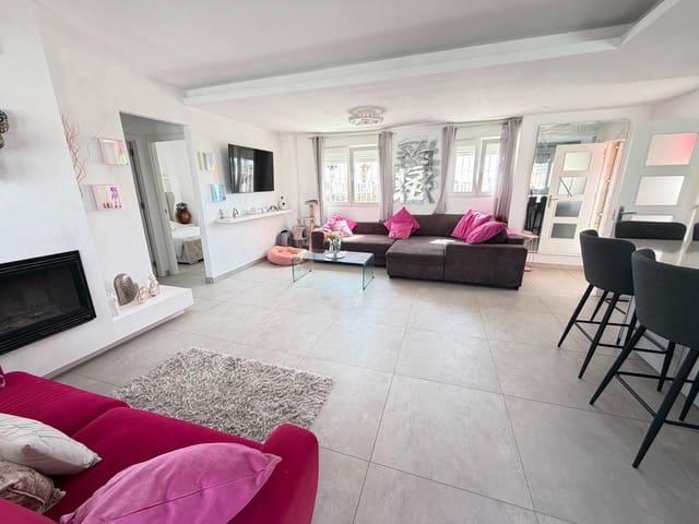 3 soverom Villa til salgs i San Miguel de Salinas med svømmebasseng - € 350 000 (Ref: 9975391)