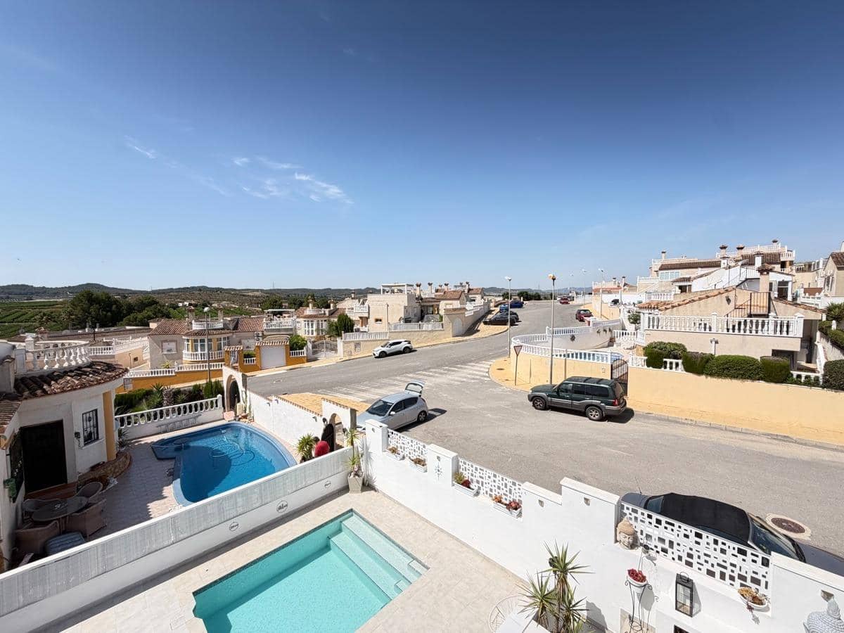 3 soverom Villa til salgs i San Miguel de Salinas med svømmebasseng - € 350 000 (Ref: 9975391)