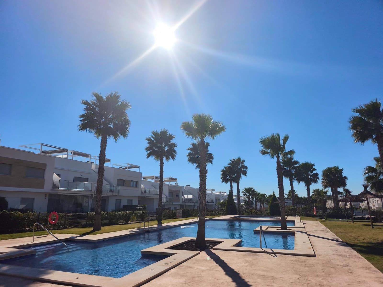 2 soveværelse Lejlighed til salg i Vistabella med swimmingpool - € 265.000 (Ref: 9975395)