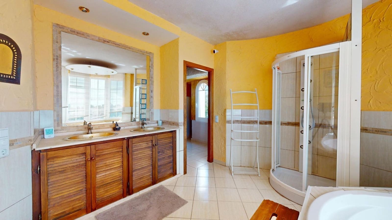 5 bedroom Villa for sale in La Zenia with pool - € 795,000 (Ref: 9977290)