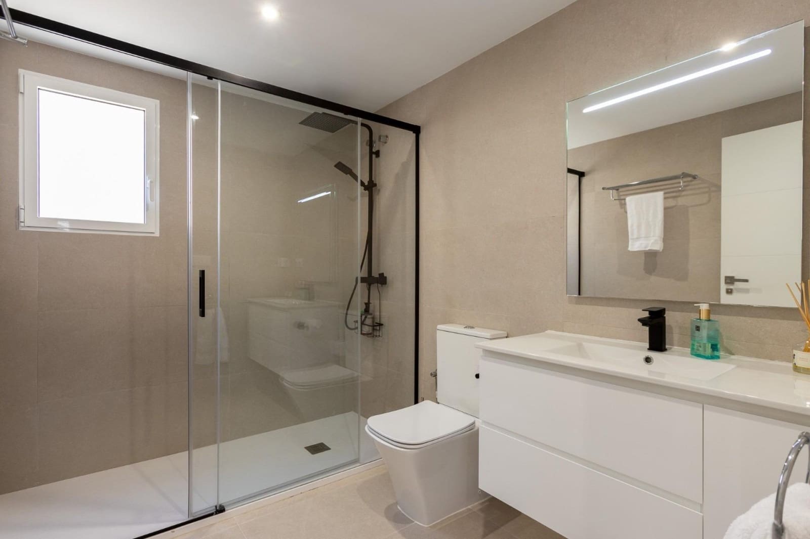 4 soverom Villa til salgs i Los Balcones med svømmebasseng garasje - € 620 000 (Ref: 9977291)