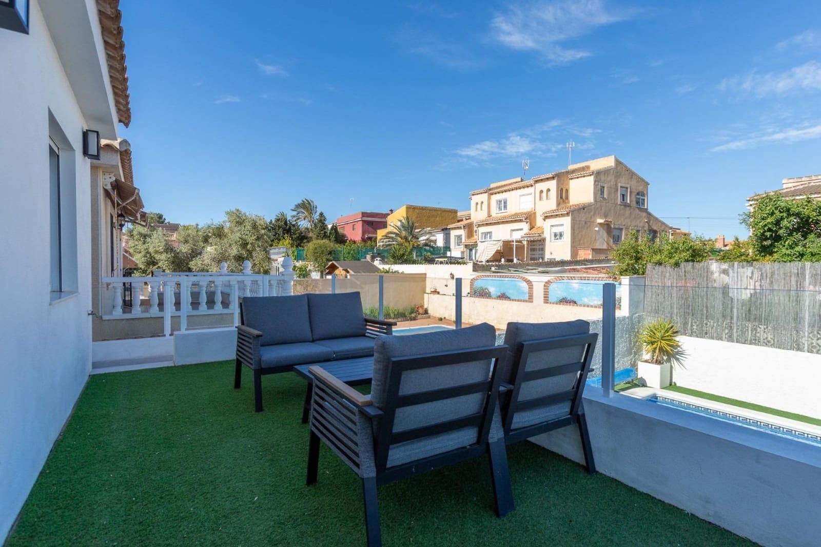 4 soverom Villa til salgs i Los Balcones med svømmebasseng garasje - € 620 000 (Ref: 9977291)