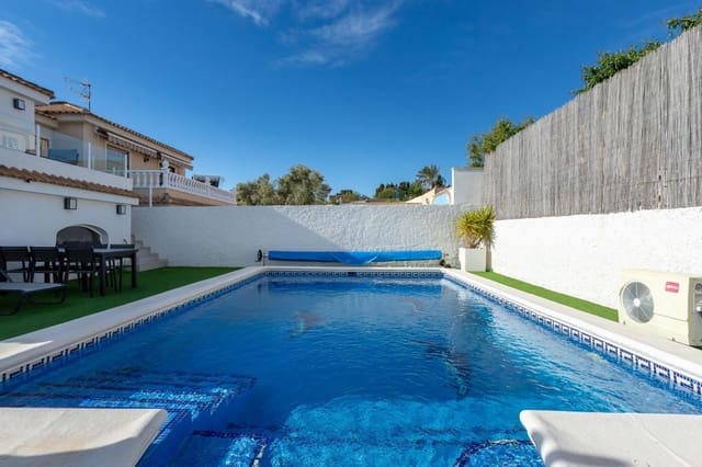 4 soverom Villa til salgs i Los Balcones med svømmebasseng garasje - € 620 000 (Ref: 9977291)