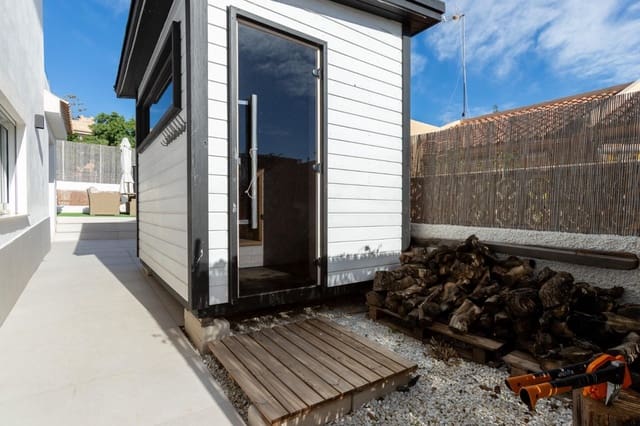 4 soverom Villa til salgs i Los Balcones med svømmebasseng garasje - € 620 000 (Ref: 9977291)