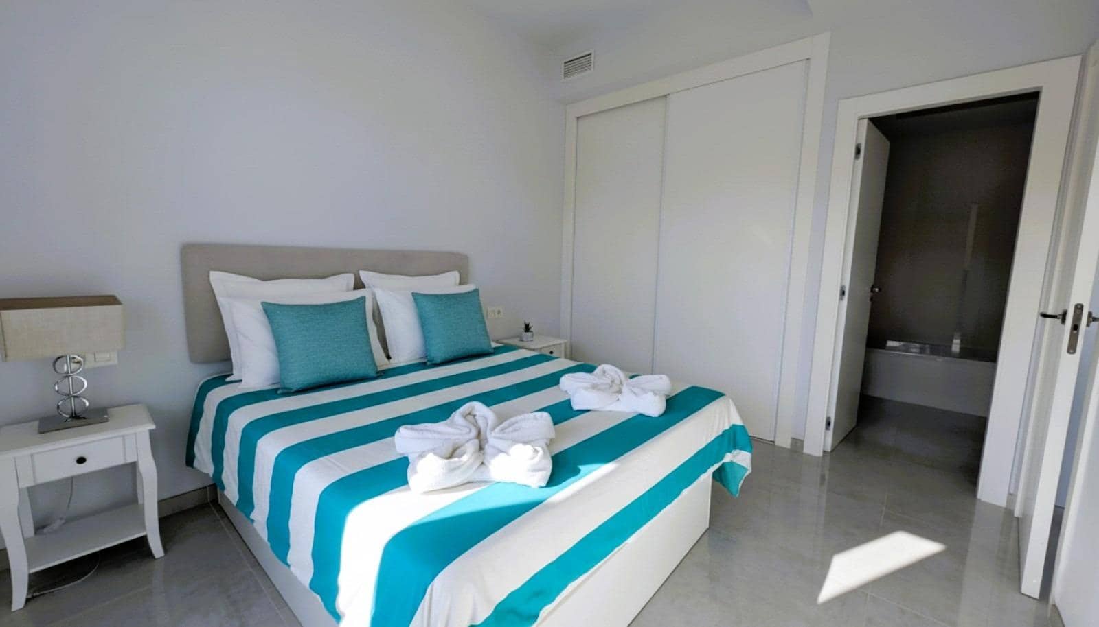 4 soveværelse Villa til salg i Orihuela Costa med swimmingpool - € 499.950 (Ref: 9977292)